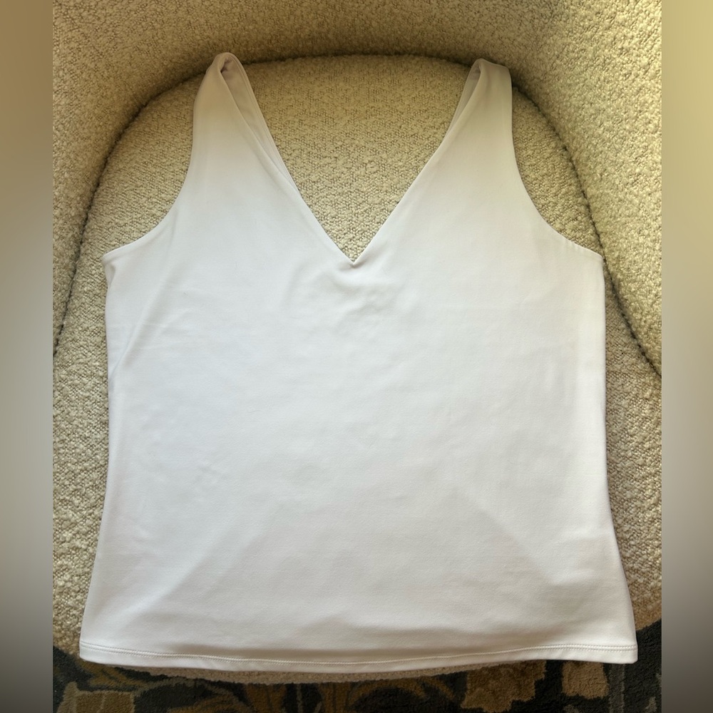 Express High Compression V-Neck Tank - Picture 3 of 5